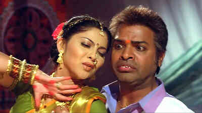 Aivaj Havali Kela - Sonalle Kulkarni and Resham Tipnis